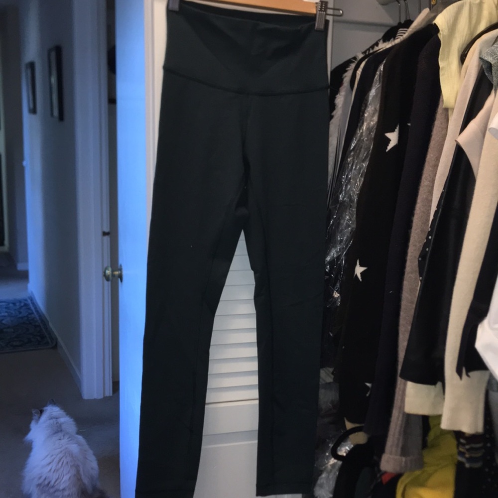Lululemon wonder under size 4 forest green